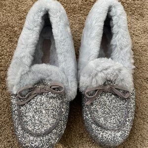 Gianni Bini fur Glitter gray silver Slipper shoes Size 6M